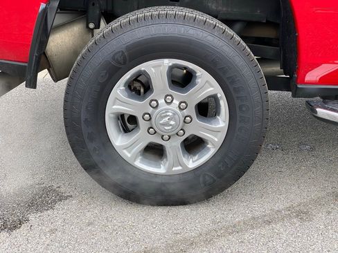 Used 2024 RAM 2500 Big Horn w/ Bed Utility Group image 9