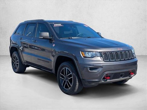 Used 2020 Jeep Grand Cherokee Trailhawk w/ Trailhawk Luxury Group image 3