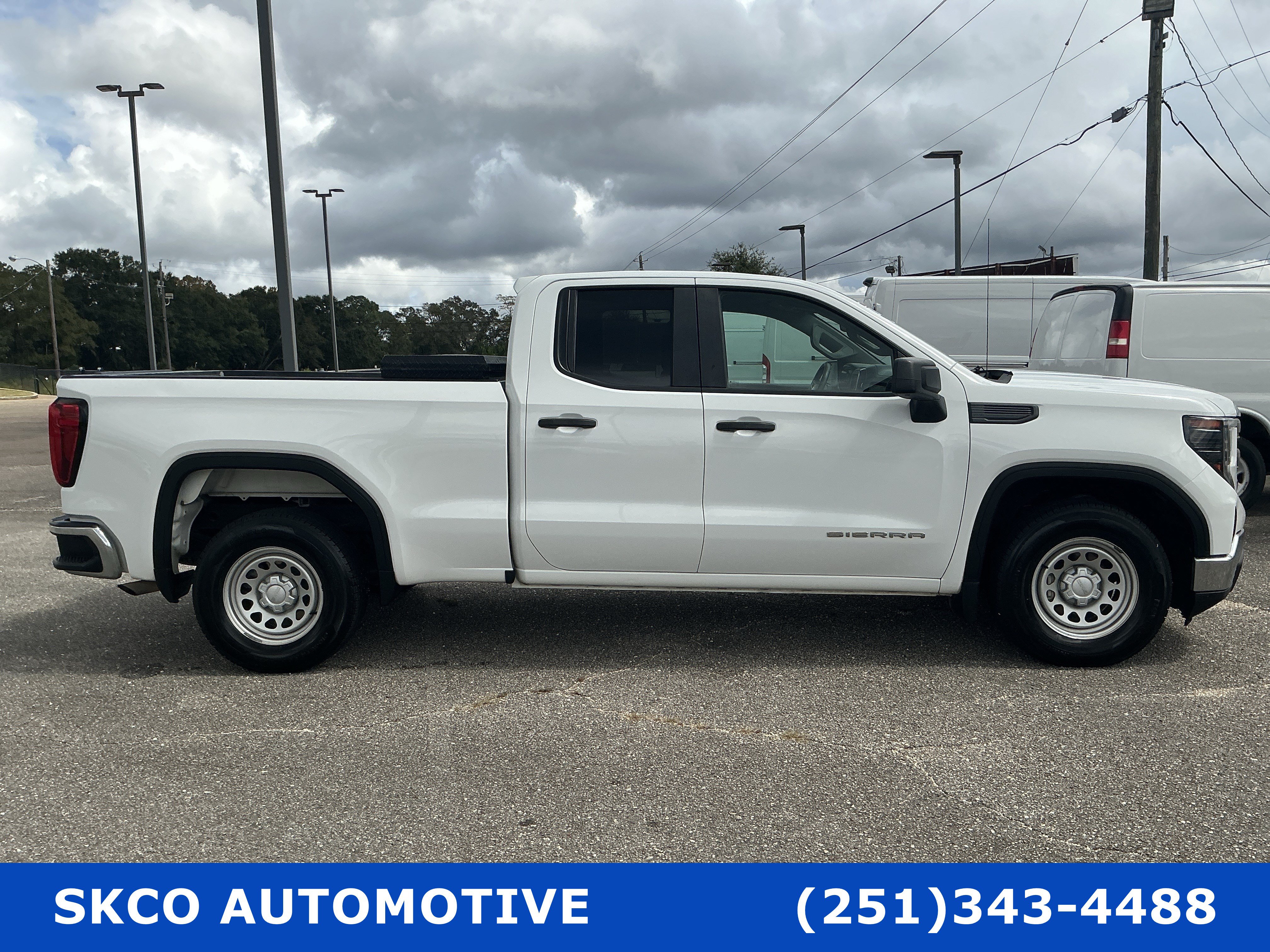 Used 2023 GMC Sierra 1500 Pro w/ Pro Value Package RWD image 6