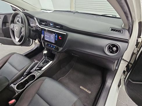 Used 2018 Toyota Corolla LE w/ LE Premium Package w/Moonroof FWD image 29