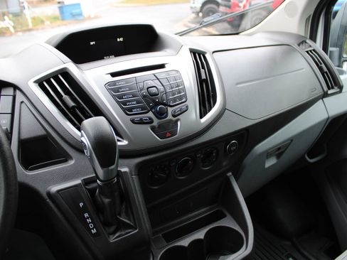 Used 2019 Ford Transit 350 XLT image 8