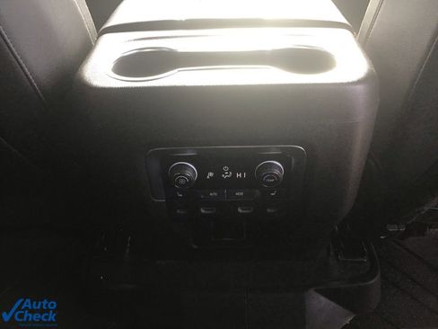 Used 2021 Chevrolet Suburban RST w/ Luxury Package image 23