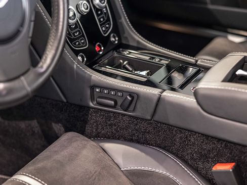 Used 2017 Aston Martin V12 Vantage S RWD image 20