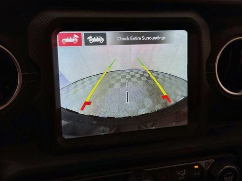 Used 2023 Jeep Wrangler Unlimited Sahara w/ Cold Weather Group AWD/4WD image 19