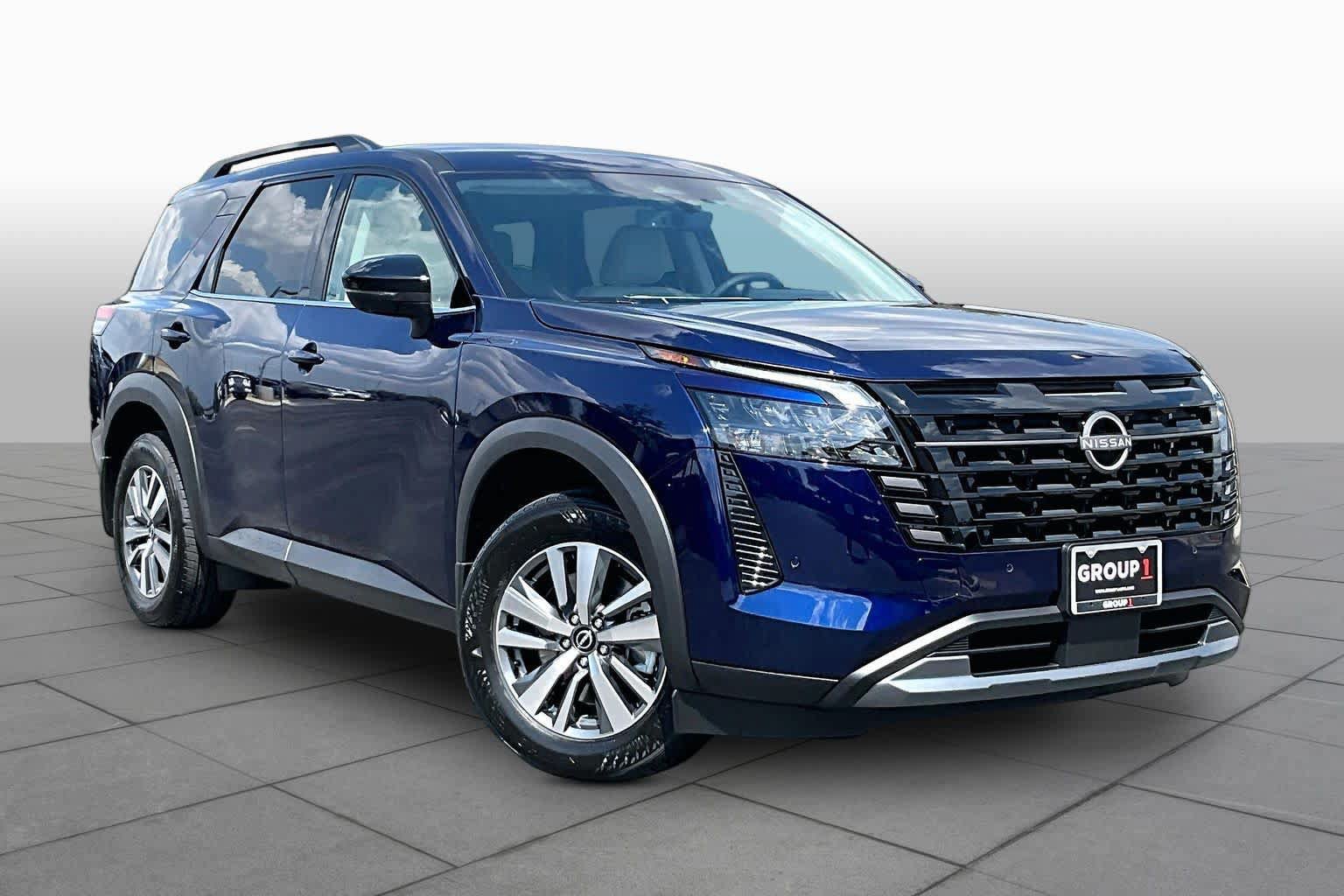 New 2026 Nissan Pathfinder SL FWD image 2