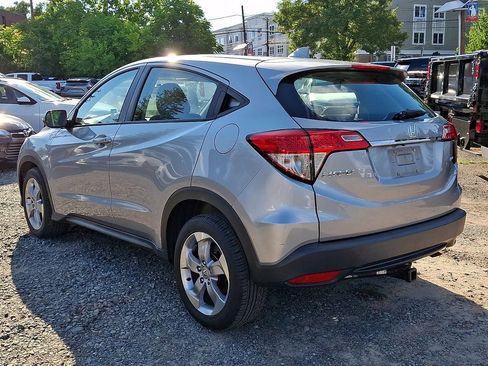 Used 2019 Honda HR-V LX image 5