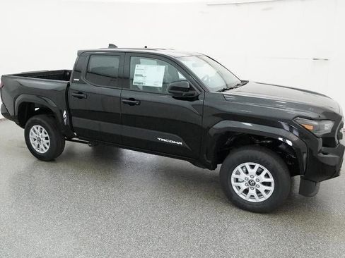 New 2025 Toyota Tacoma SR5 image 12
