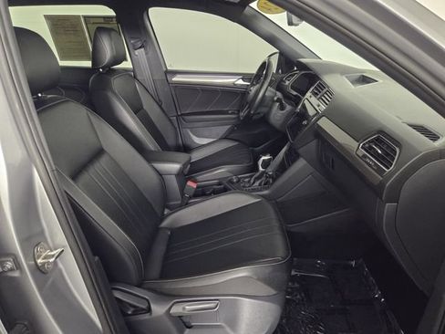 Used 2024 Volkswagen Tiguan SE R-Line AWD/4WD image 32