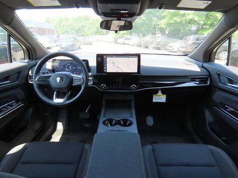 New 2026 Honda Prologue EX image 17