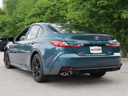 Used 2026 Toyota Camry SE image 4