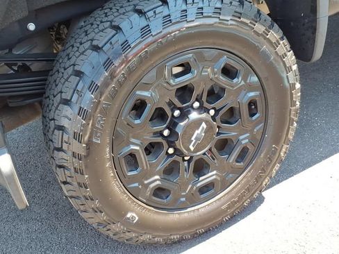 Used 2023 Chevrolet Silverado 3500 LT w/ All Star Edition AWD/4WD image 7