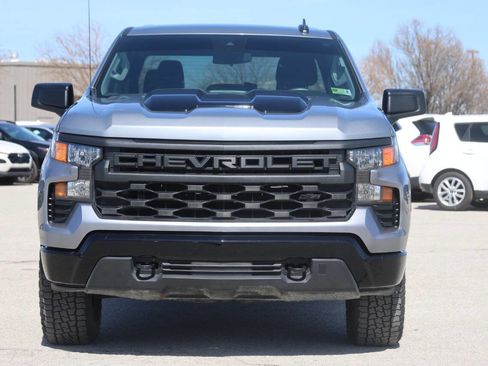 Used 2024 Chevrolet Silverado 1500 Custom Trail Boss w/ Dark Appearance Package image 5