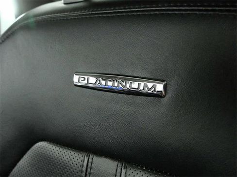 Used 2021 Ford Expedition Platinum image 19