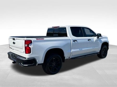 Used 2022 Chevrolet Silverado 1500 LT Trail Boss w/ LT Trail Boss Premium Package AWD/4WD image 7