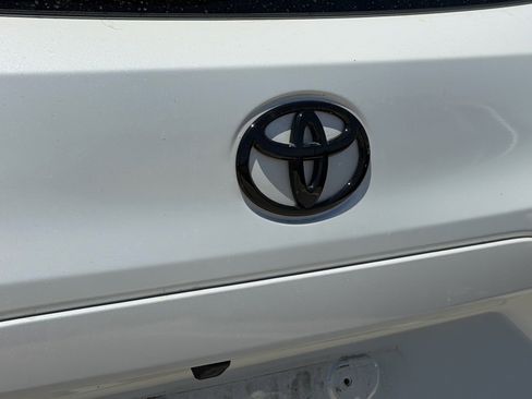 Used 2023 Toyota Corolla Cross LE w/ Black Badges Package (TMS) FWD image 8