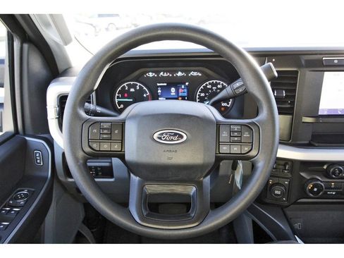 Used 2024 Ford F350 XLT image 14