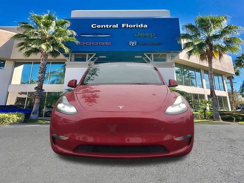 Used 2023 Tesla Model Y Performance AWD/4WD image 3