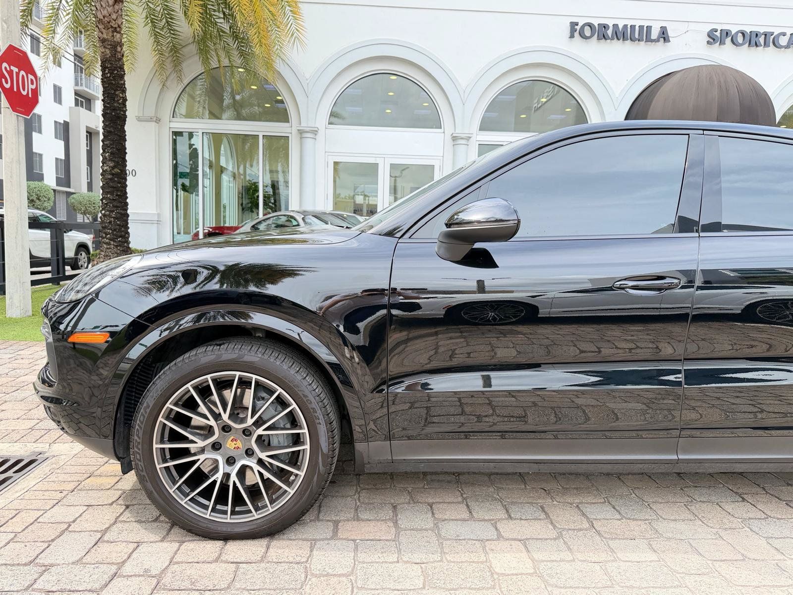 Used 2020 Porsche Cayenne S AWD/4WD image 18