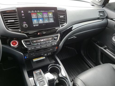 Used 2022 Honda Pilot Elite image 4