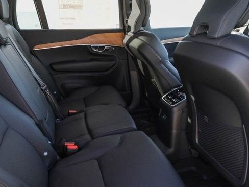 Used 2025 Volvo XC90 T8 Plus w/ Protection Package Premier AWD/4WD image 14