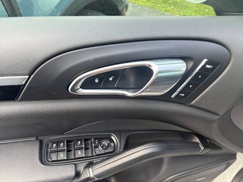 Used 2015 Porsche Cayenne Diesel AWD/4WD image 19