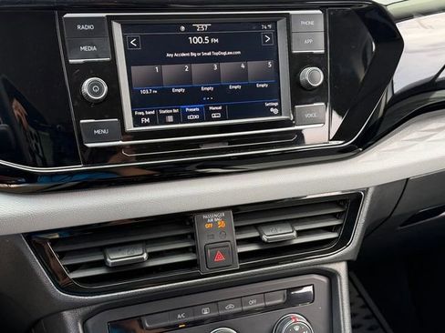 Used 2022 Volkswagen Taos S FWD image 20