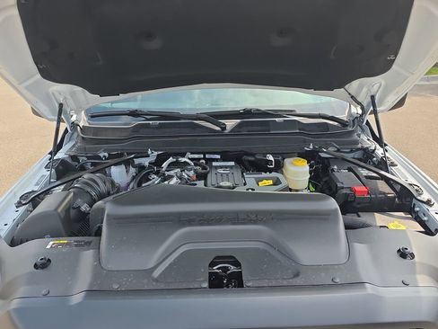 New 2026 RAM 3500 Tradesman AWD/4WD image 30