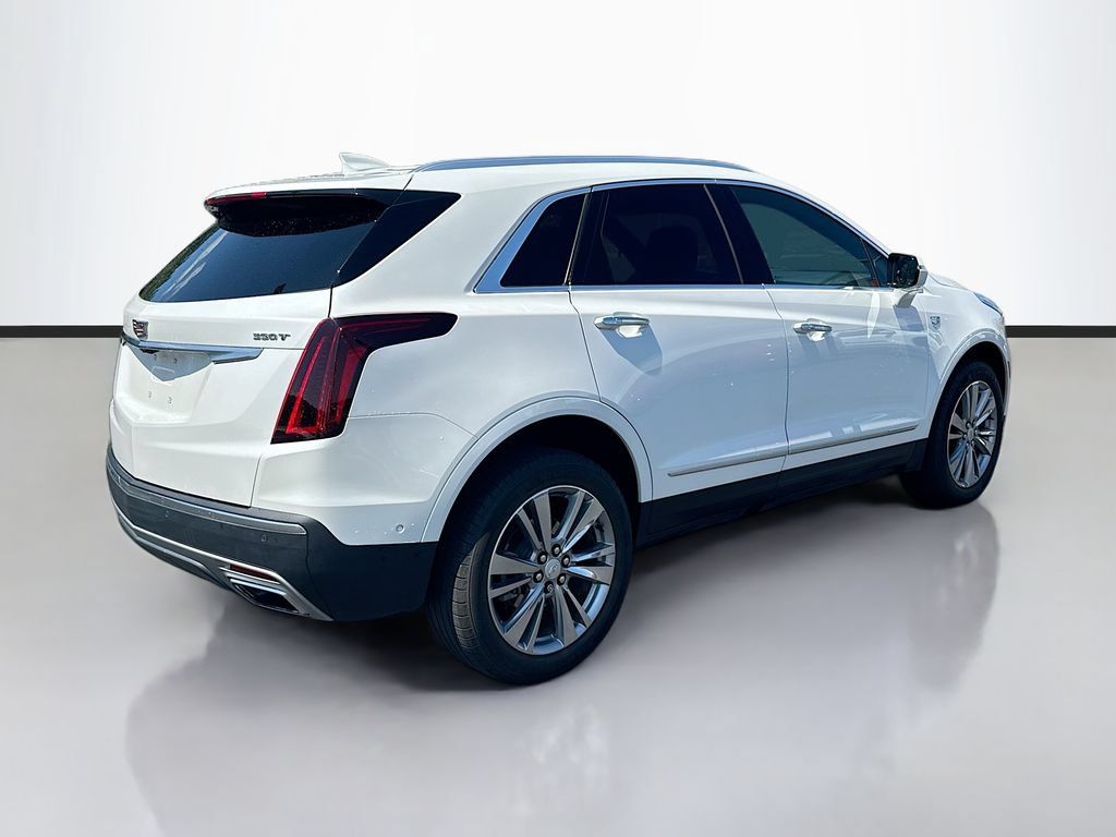 Used 2023 Cadillac XT5 Premium Luxury w/ Technology Package FWD image 8