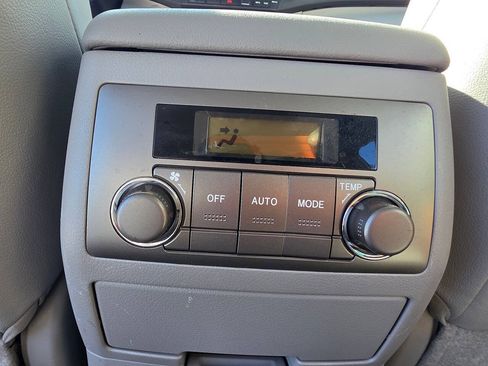 Used 2009 Toyota Highlander Limited AWD/4WD image 27