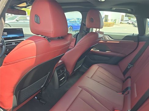 Used 2023 BMW i4 eDrive35 image 12