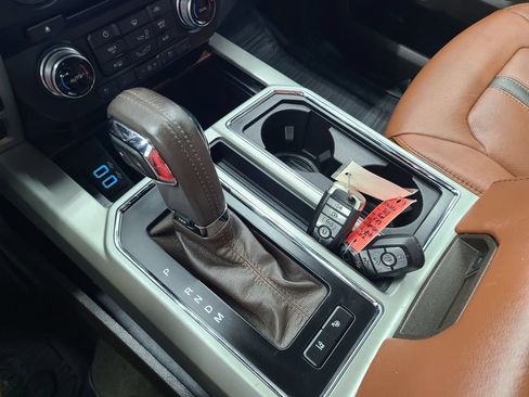 Used 2018 Ford F150 King Ranch w/ Equipment Group 601A Luxury AWD/4WD image 36