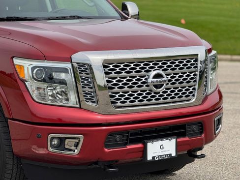 Used 2017 Nissan Titan Platinum Reserve AWD/4WD image 11