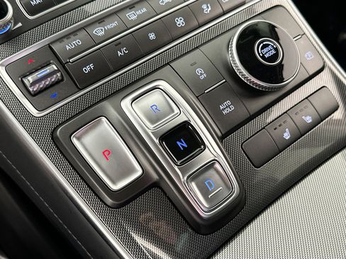 Used 2023 Hyundai Santa Fe SEL w/ Premium Package image 17