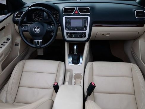 Used 2012 Volkswagen Eos Executive image 24