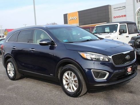 Used 2018 Kia Sorento LX image 1