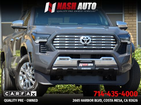 Used 2025 Toyota Tacoma Limited AWD/4WD image 3