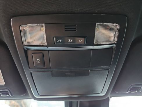 Used 2019 Toyota Tacoma TRD Sport w/ Technology Package AWD/4WD image 27