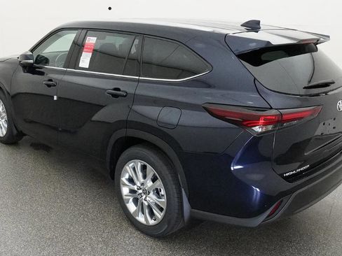 New 2026 Toyota Highlander Limited AWD/4WD image 22