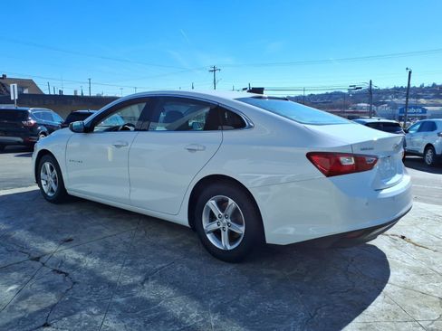 Used 2022 Chevrolet Malibu LS w/ Driver Confidence Package FWD image 4