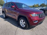 Used 2017 Jeep Grand Cherokee Laredo image 3