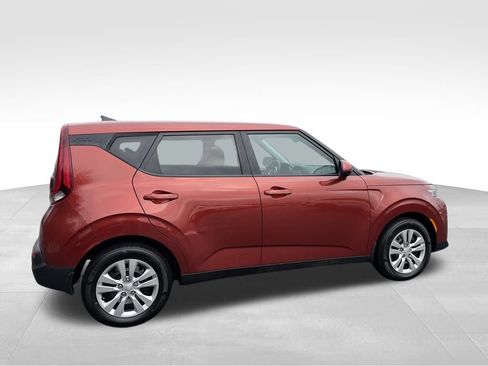 Certified 2021 Kia Soul LX image 9