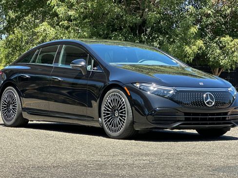 Used 2024 Mercedes-Benz EQS 450+ Sedan image 6