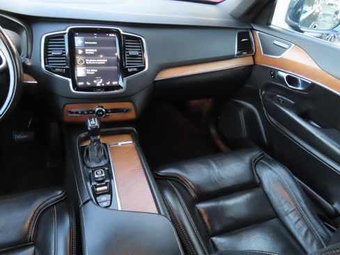Used 2018 Volvo XC90 T6 Inscription w/ Convenience Package AWD/4WD image 11