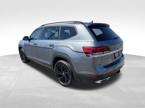Used 2023 Volkswagen Atlas SE w/ Panoramic Sunroof Package image 5