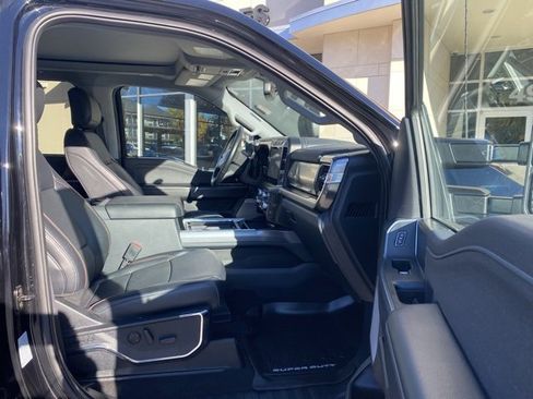 Used 2024 Ford F250 Lariat w/ Lariat Ultimate Package image 30