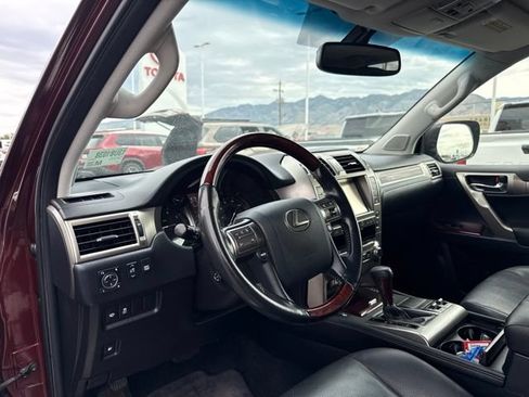 Used 2016 Lexus GX 460 w/ Premium Package AWD/4WD image 12