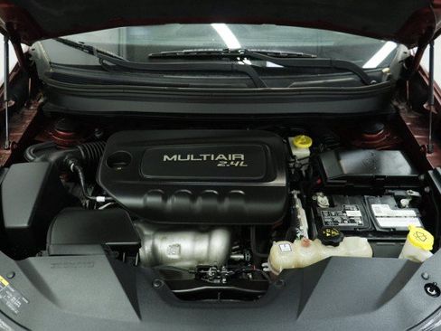 Used 2019 Jeep Cherokee Latitude Plus FWD image 32