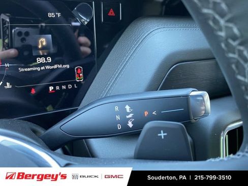 New 2026 GMC Yukon Denali w/ Denali Reserve Package AWD/4WD image 17