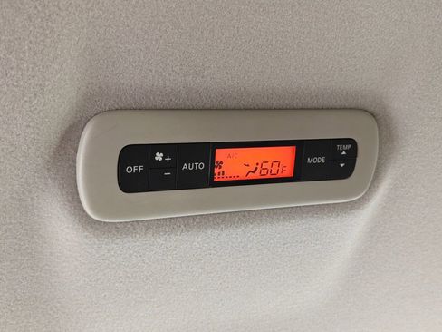 Used 2012 Nissan Quest SL image 33