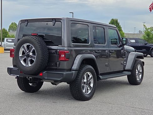 Used 2021 Jeep Wrangler Unlimited Sahara AWD/4WD image 5